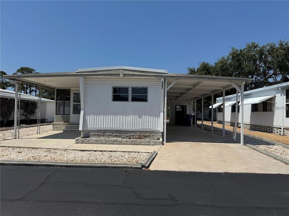 For Rent: $1,200 (2 beds, 2 baths, 672 Square Feet)