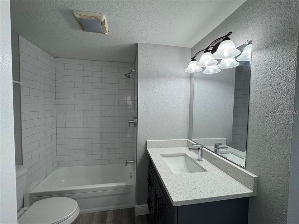 For Rent: $1,200 (2 beds, 2 baths, 672 Square Feet)
