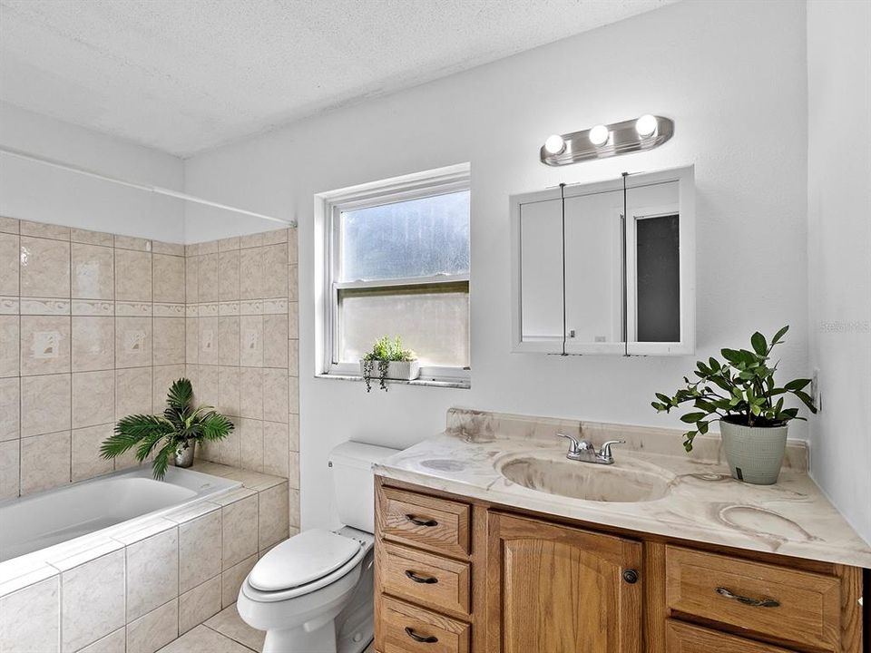 For Sale: $345,000 (3 beds, 2 baths, 1480 Square Feet)
