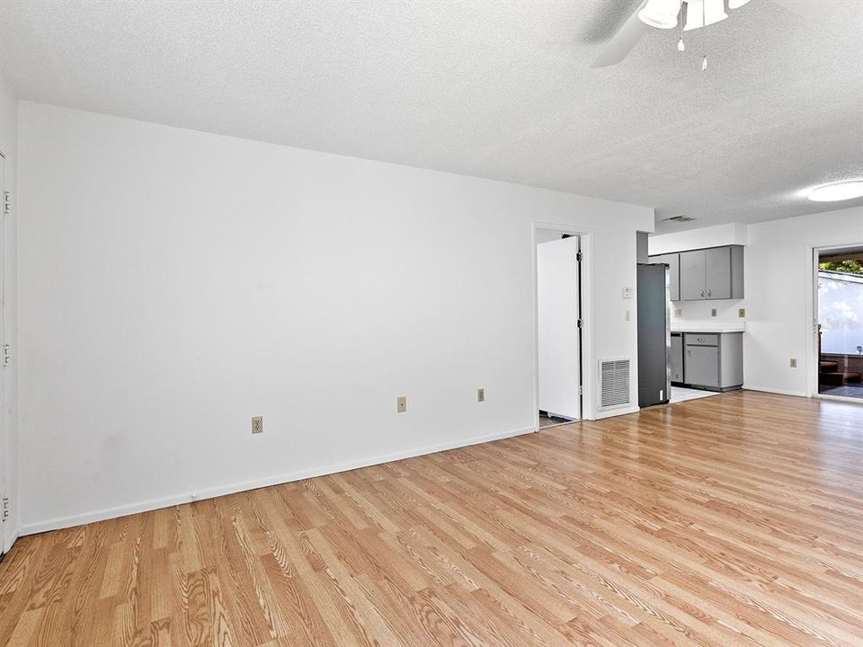 For Sale: $345,000 (3 beds, 2 baths, 1480 Square Feet)