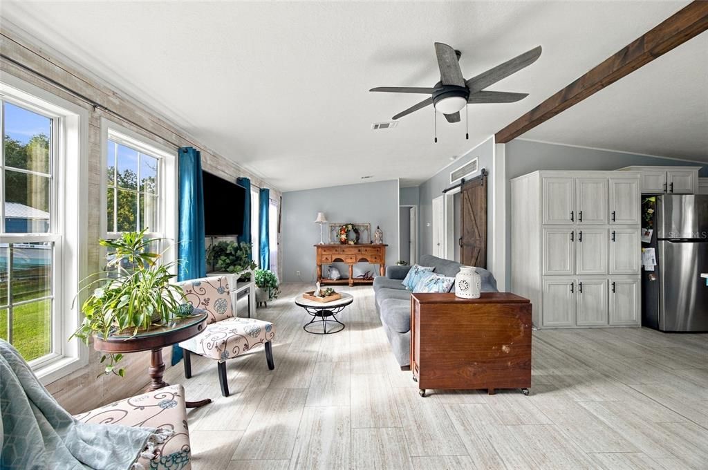 For Sale: $269,900 (2 beds, 2 baths, 1080 Square Feet)