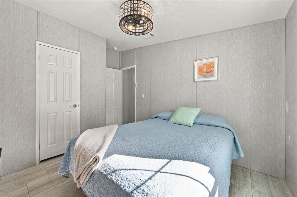 For Sale: $269,900 (2 beds, 2 baths, 1080 Square Feet)