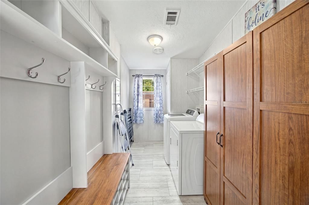 For Sale: $269,900 (2 beds, 2 baths, 1080 Square Feet)