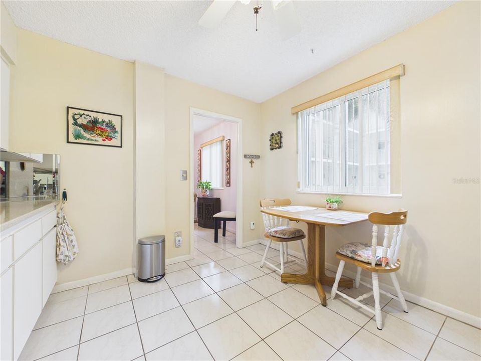 В аренду: $2,200 (2 спален, 2 ванн, 1370 Квадратных фут)