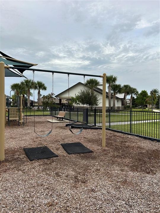 For Rent: $2,400 (4 beds, 3 baths, 1825 Square Feet)