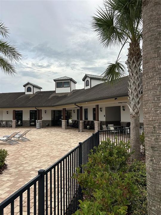 For Rent: $2,400 (4 beds, 3 baths, 1825 Square Feet)