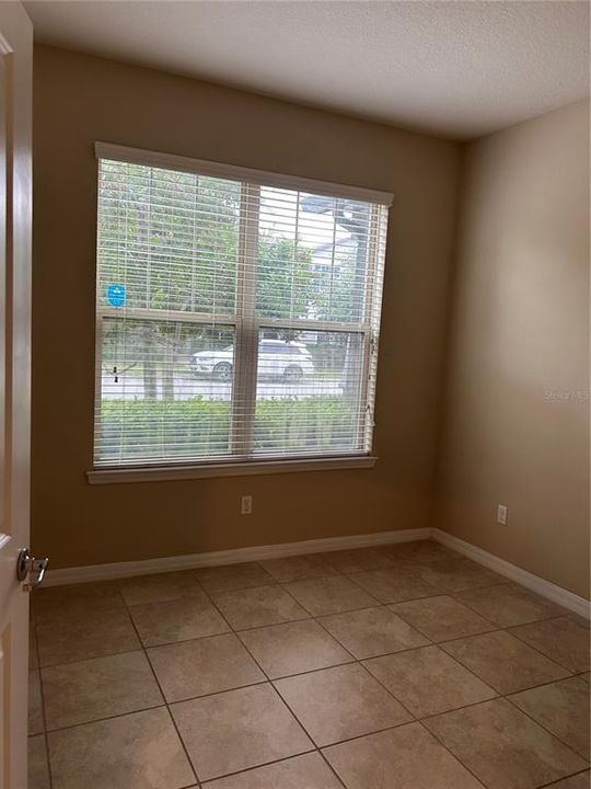 For Rent: $2,400 (4 beds, 3 baths, 1825 Square Feet)