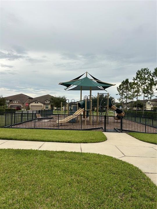 For Rent: $2,400 (4 beds, 3 baths, 1825 Square Feet)