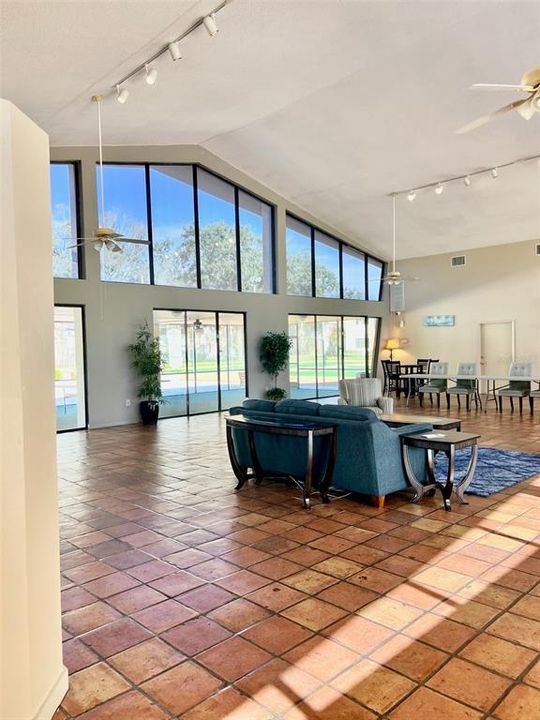 For Rent: $1,750 (2 beds, 2 baths, 1070 Square Feet)