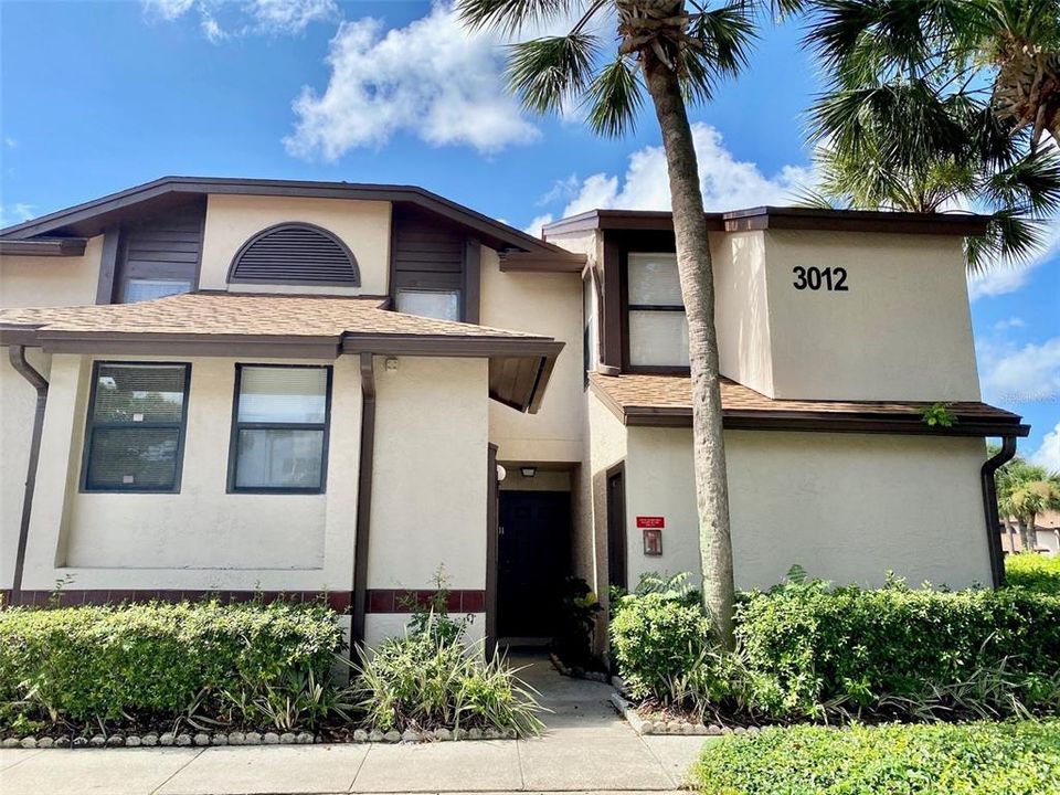 For Rent: $1,750 (2 beds, 2 baths, 1070 Square Feet)