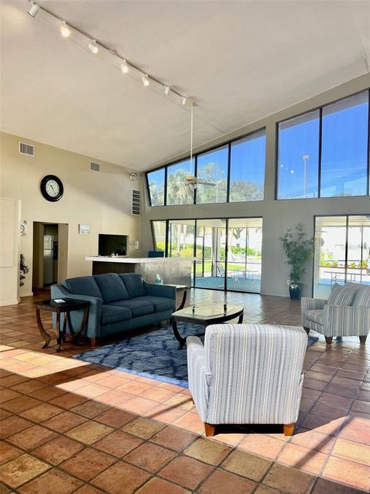 For Rent: $1,750 (2 beds, 2 baths, 1070 Square Feet)