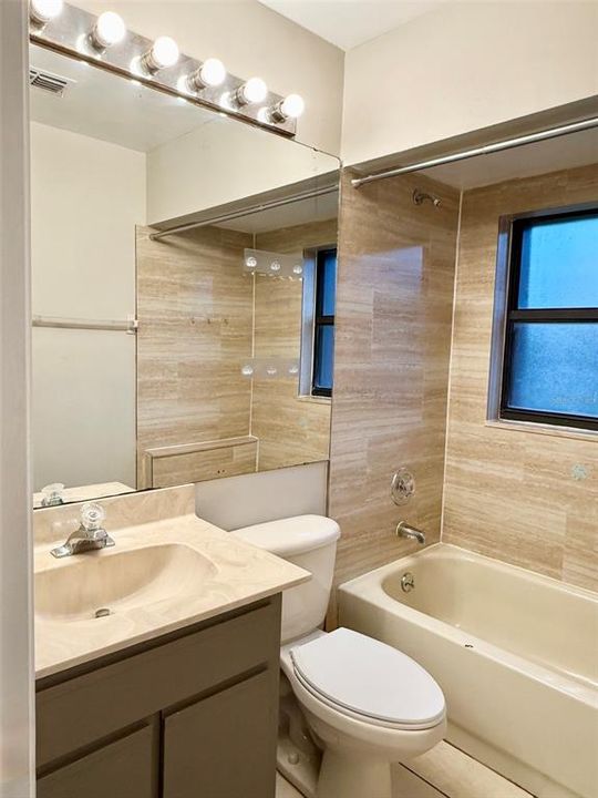 For Rent: $1,750 (2 beds, 2 baths, 1070 Square Feet)