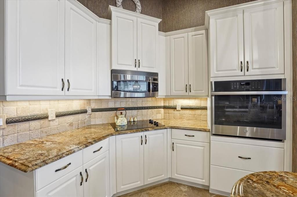 На продажу: $799,999 (4 спален, 3 ванн, 3126 Квадратных фут)
