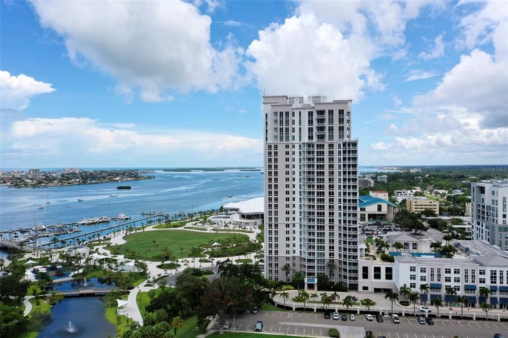 For Rent: $4,500 (2 beds, 2 baths, 1458 Square Feet)