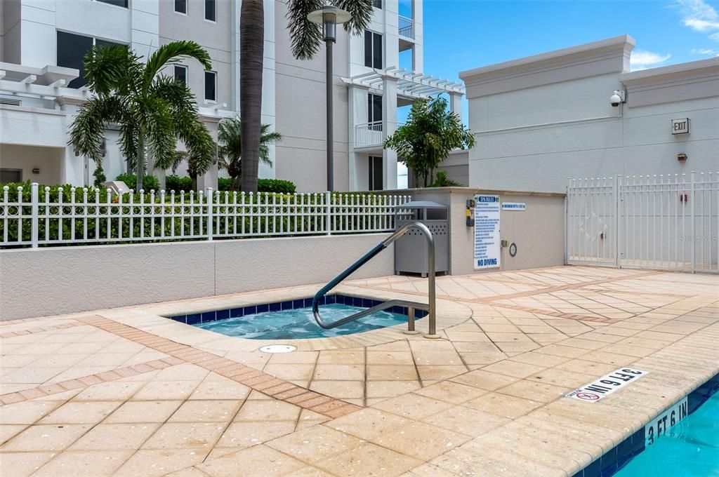 For Rent: $4,500 (2 beds, 2 baths, 1458 Square Feet)