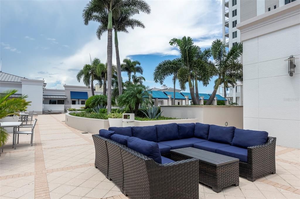 For Rent: $4,500 (2 beds, 2 baths, 1458 Square Feet)