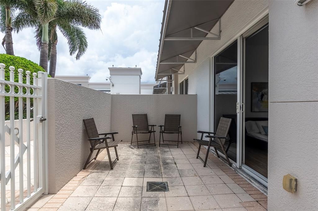 For Rent: $4,500 (2 beds, 2 baths, 1458 Square Feet)