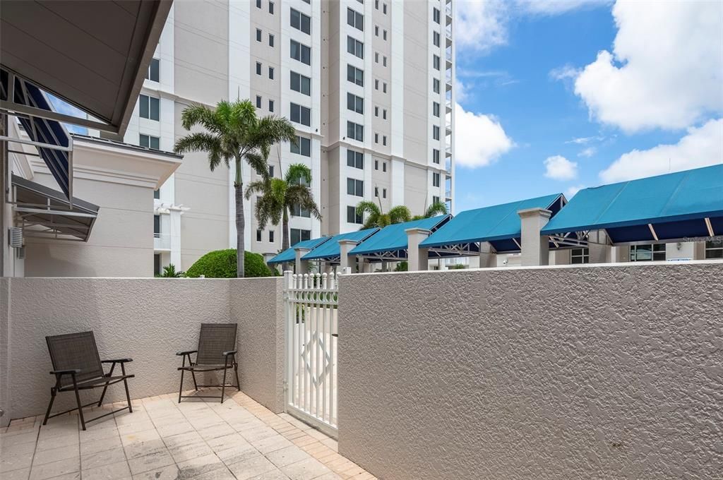 For Rent: $4,500 (2 beds, 2 baths, 1458 Square Feet)