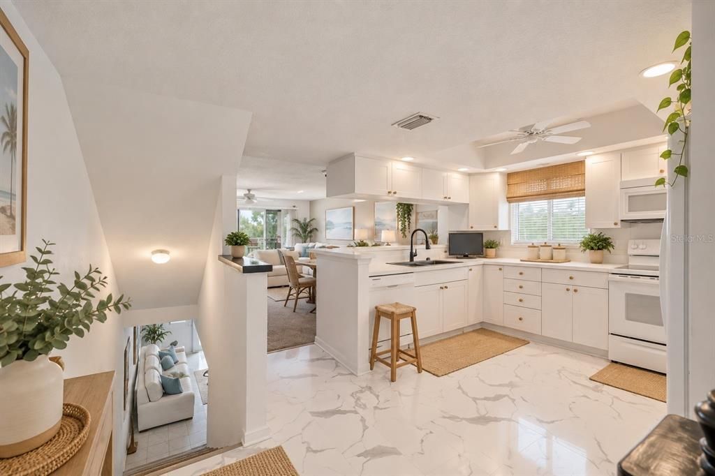 For Sale: $469,900 (3 beds, 4 baths, 2174 Square Feet)