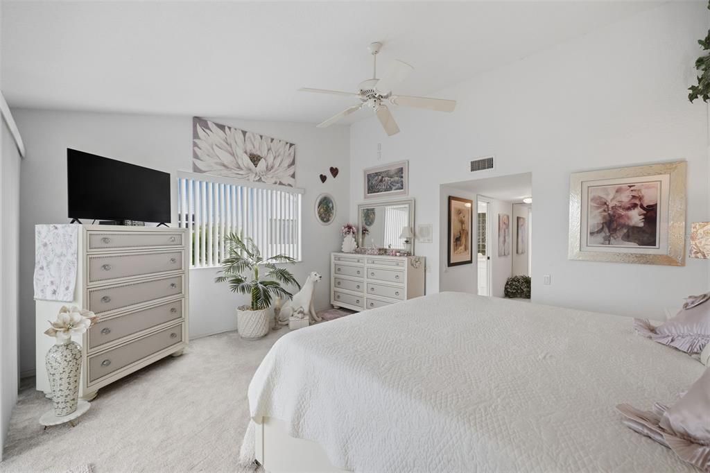 For Sale: $469,900 (3 beds, 4 baths, 2174 Square Feet)