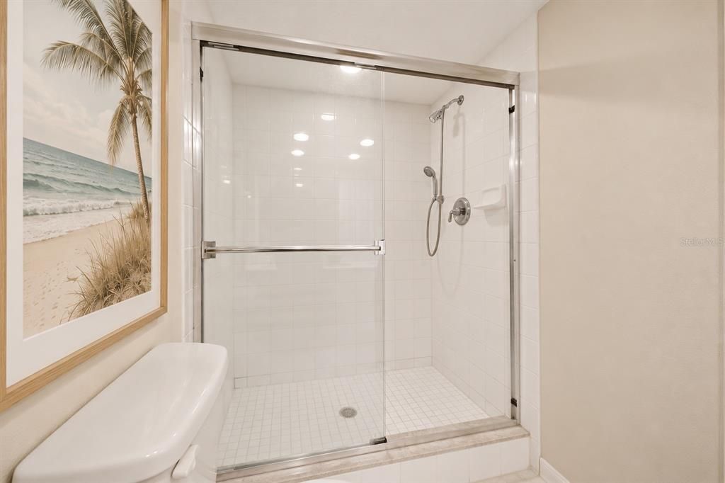 For Sale: $469,900 (3 beds, 4 baths, 2174 Square Feet)