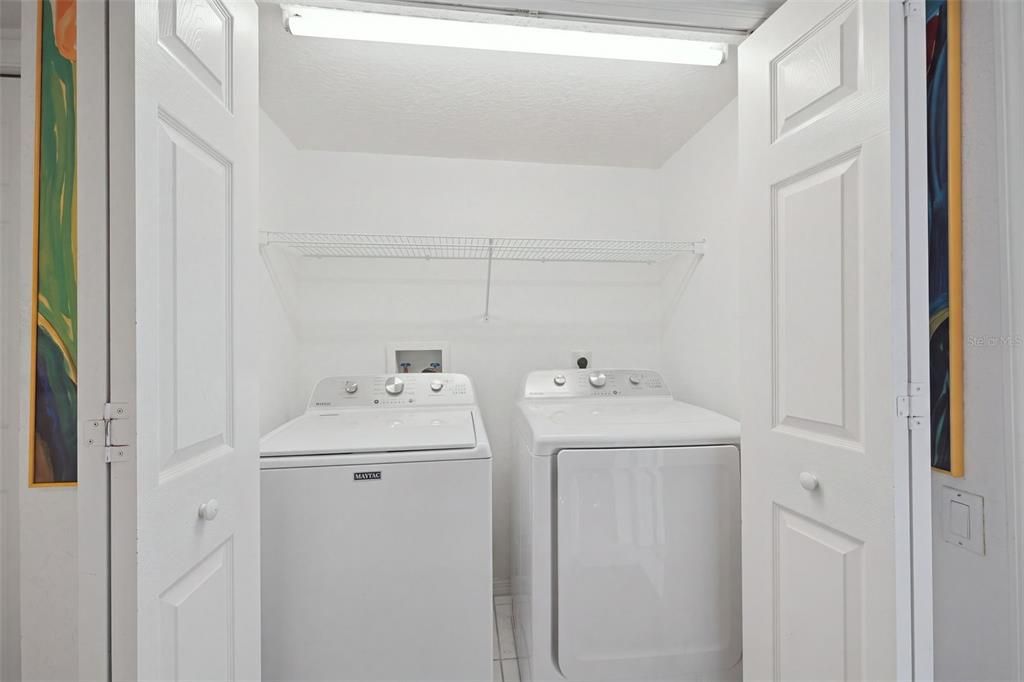 For Sale: $469,900 (3 beds, 4 baths, 2174 Square Feet)