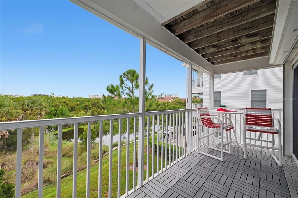 For Sale: $469,900 (3 beds, 4 baths, 2174 Square Feet)