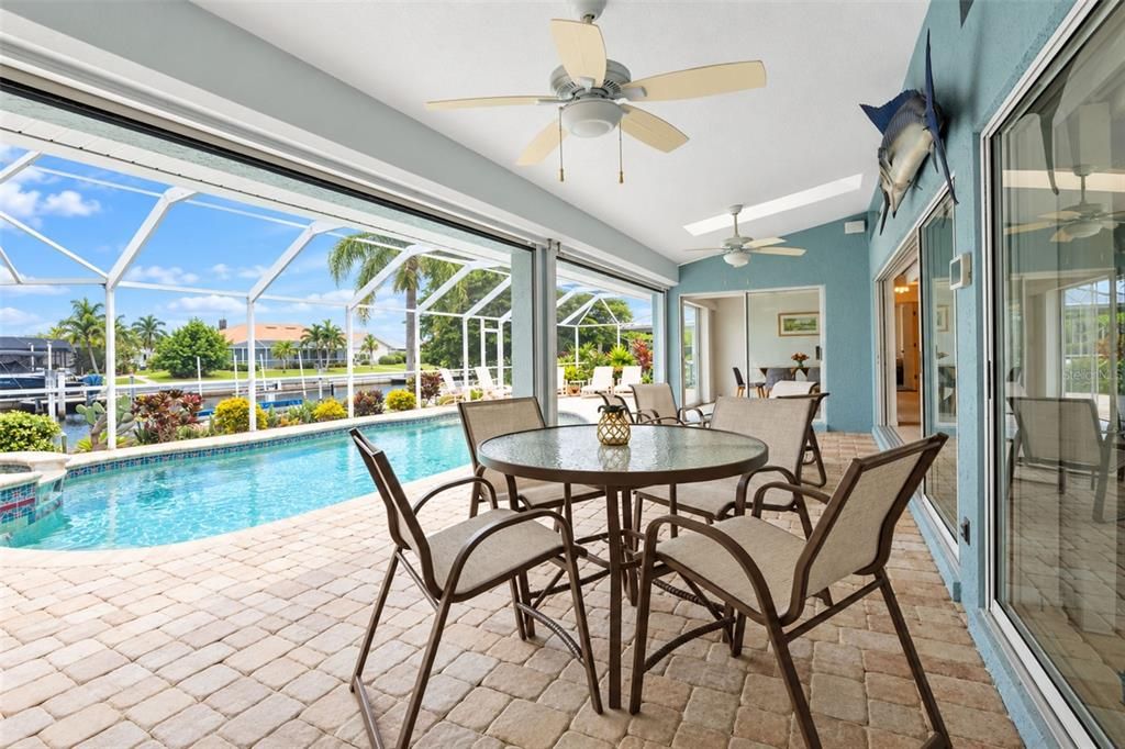 Activo con contrato: $609,900 (3 camas, 2 baños, 1859 Pies cuadrados)