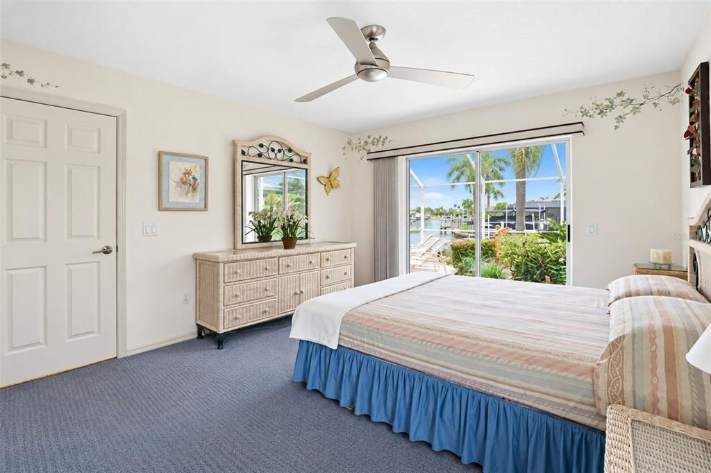 Activo con contrato: $609,900 (3 camas, 2 baños, 1859 Pies cuadrados)