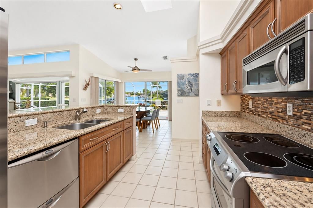 Activo con contrato: $609,900 (3 camas, 2 baños, 1859 Pies cuadrados)