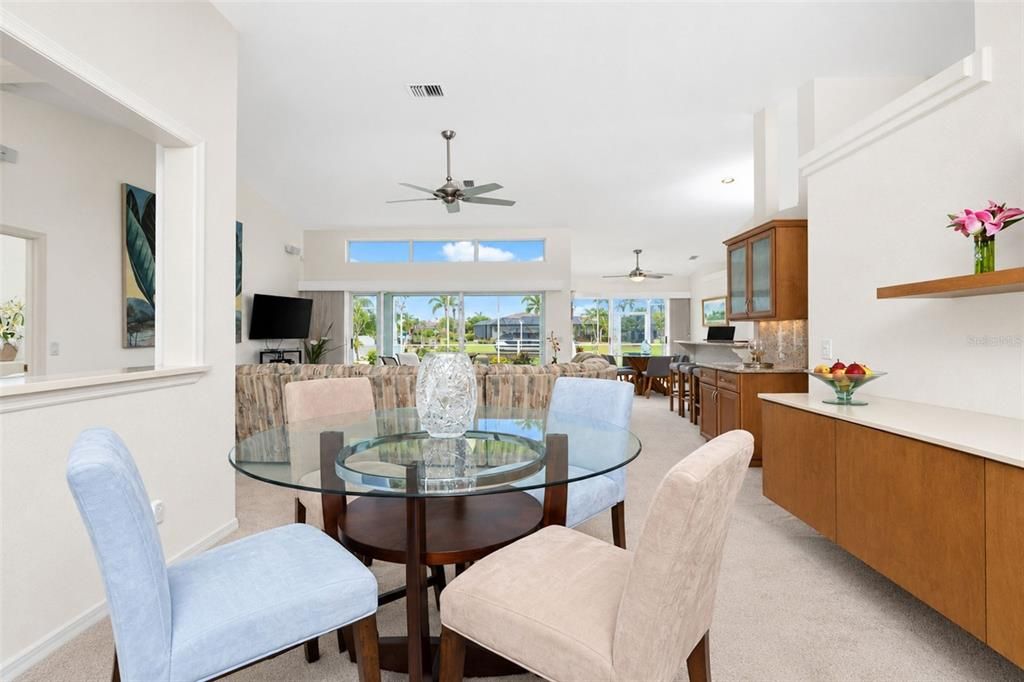 Activo con contrato: $609,900 (3 camas, 2 baños, 1859 Pies cuadrados)