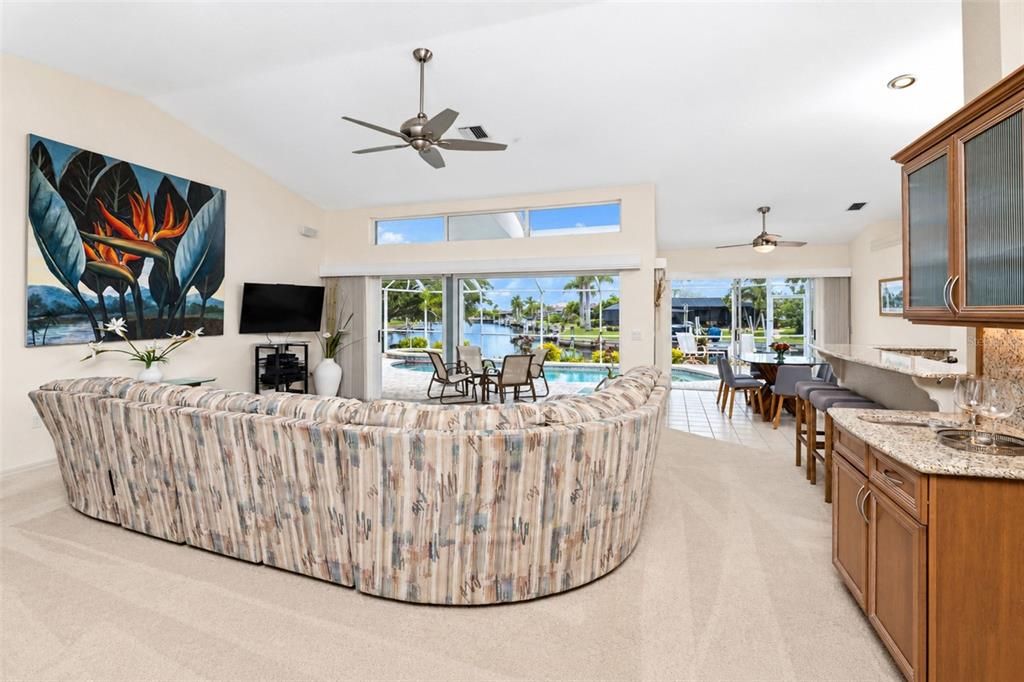 Activo con contrato: $609,900 (3 camas, 2 baños, 1859 Pies cuadrados)