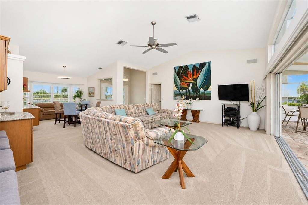 Activo con contrato: $609,900 (3 camas, 2 baños, 1859 Pies cuadrados)