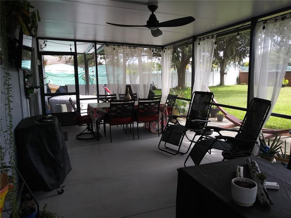 En Venta: $517,000 (4 camas, 3 baños, 2353 Pies cuadrados)