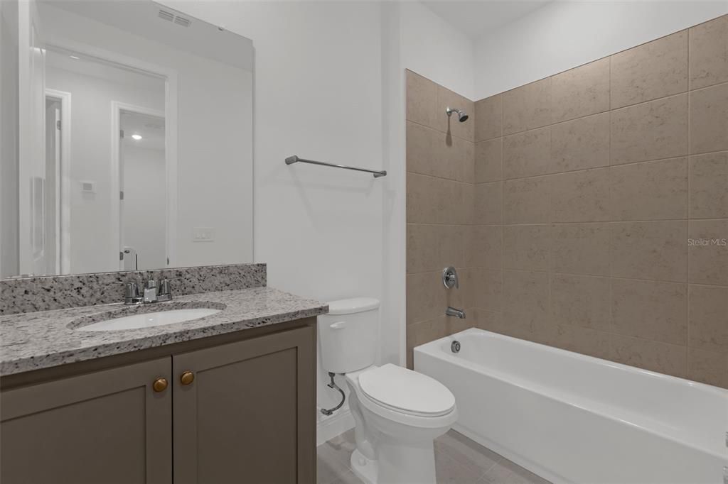 В аренду: $3,700 (3 спален, 2 ванн, 1649 Квадратных фут)