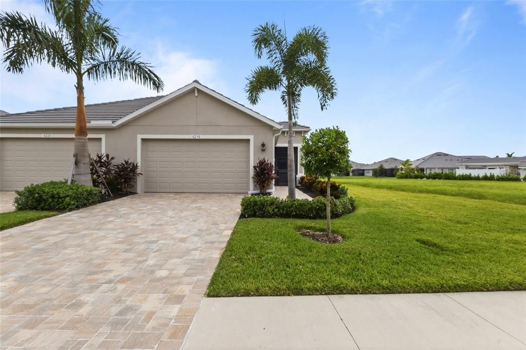 For Rent: $2,800 (2 beds, 2 baths, 1575 Square Feet)