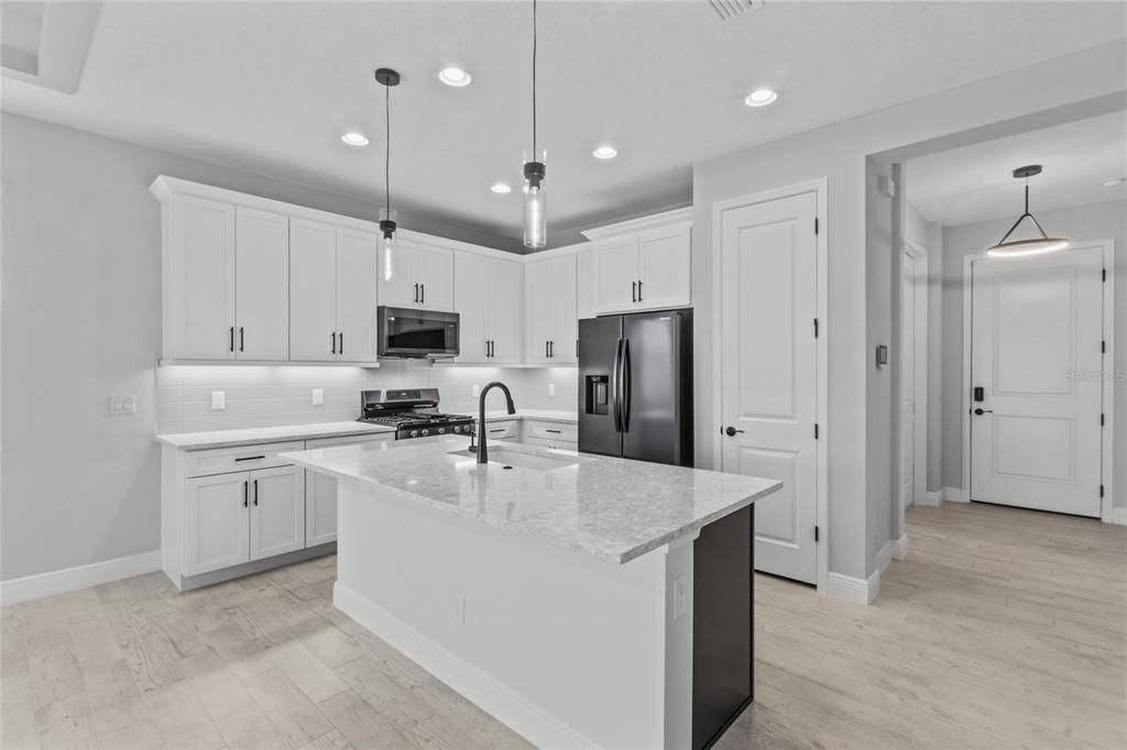 For Rent: $2,800 (2 beds, 2 baths, 1575 Square Feet)