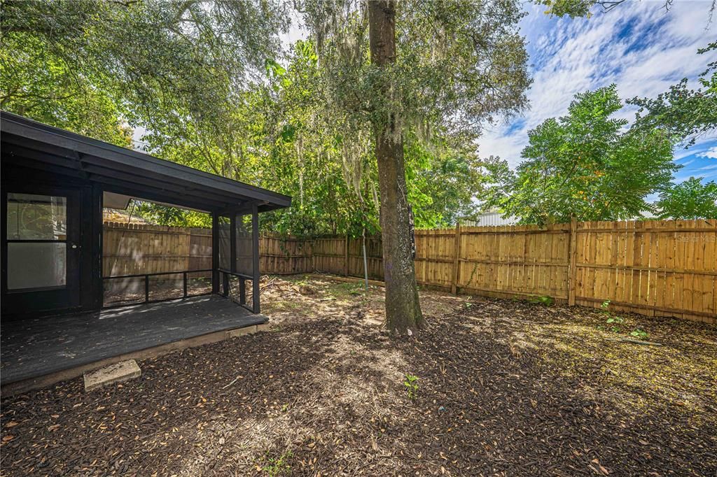 For Sale: $199,900 (3 beds, 2 baths, 1036 Square Feet)