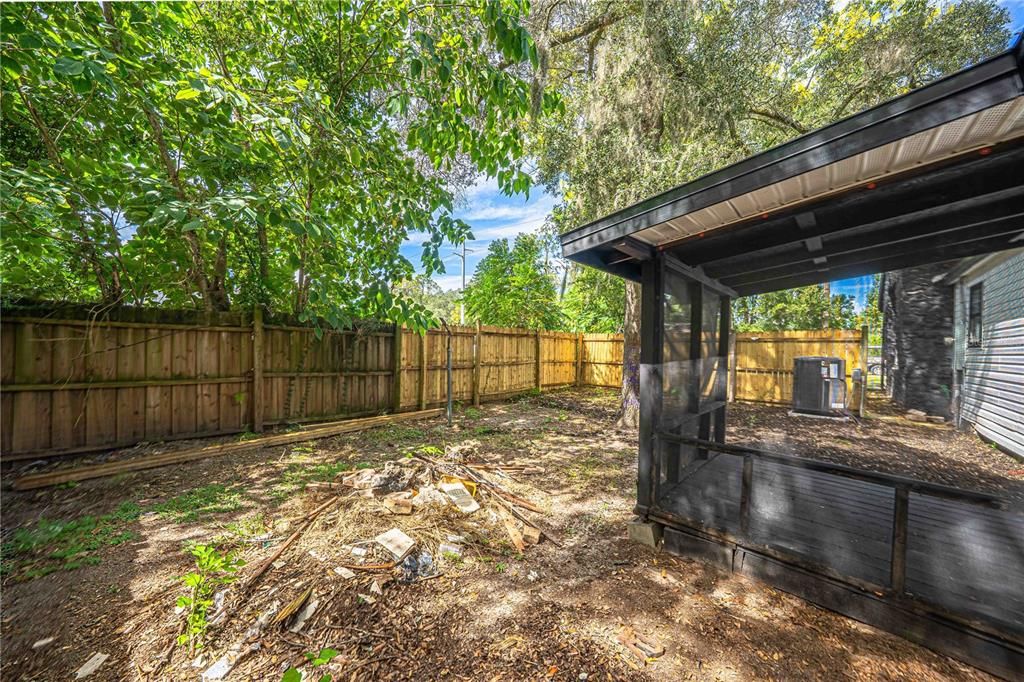 For Sale: $199,900 (3 beds, 2 baths, 1036 Square Feet)