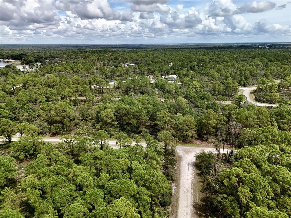 На продажу: $17,000 (0.24 acres)