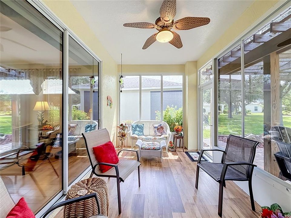 En Venta: $298,800 (3 camas, 2 baños, 1621 Pies cuadrados)