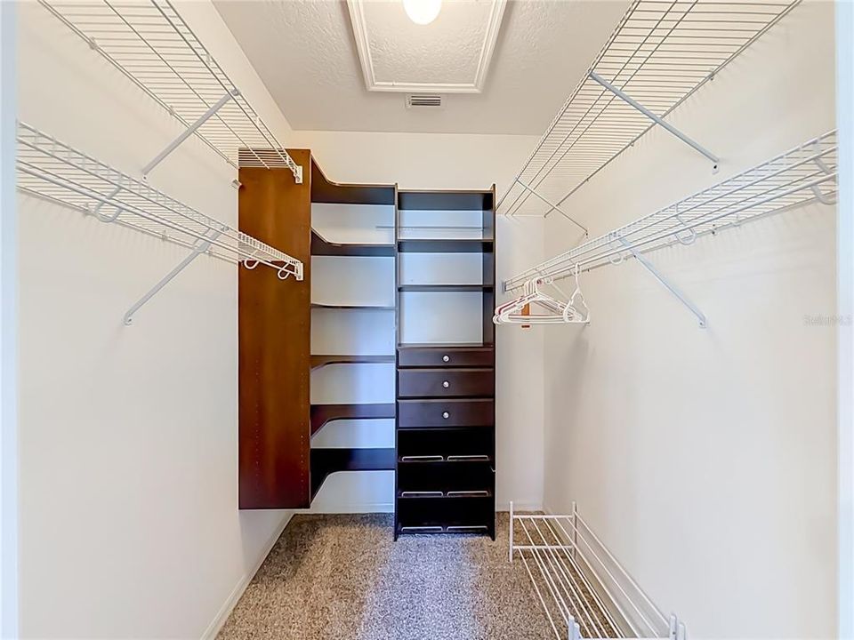 En Venta: $298,800 (3 camas, 2 baños, 1621 Pies cuadrados)
