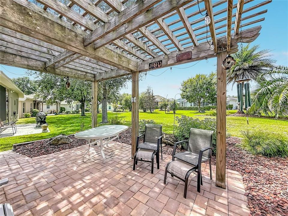 En Venta: $298,800 (3 camas, 2 baños, 1621 Pies cuadrados)