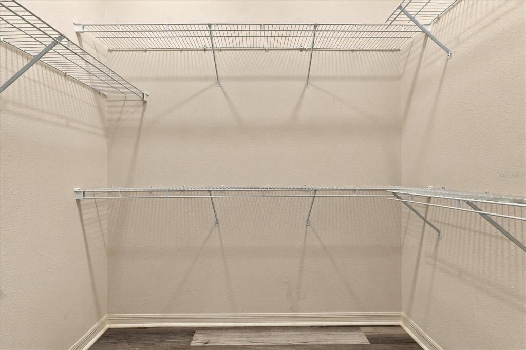 En Venta: $399,900 (3 camas, 2 baños, 1946 Pies cuadrados)