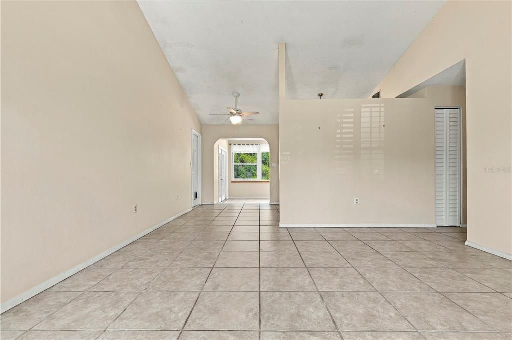 For Sale: $259,000 (3 beds, 2 baths, 1227 Square Feet)