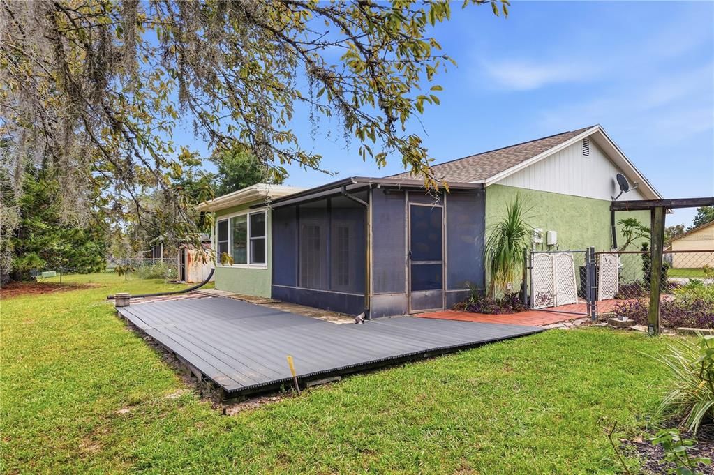 For Sale: $259,000 (3 beds, 2 baths, 1227 Square Feet)