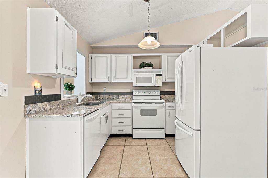 For Sale: $259,000 (3 beds, 2 baths, 1227 Square Feet)