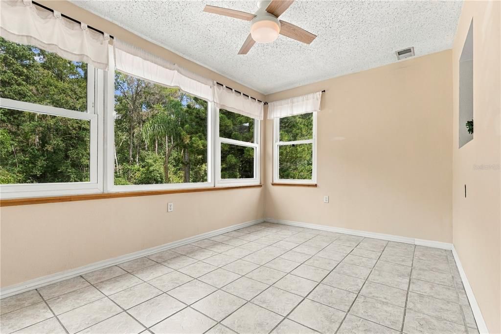 For Sale: $259,000 (3 beds, 2 baths, 1227 Square Feet)