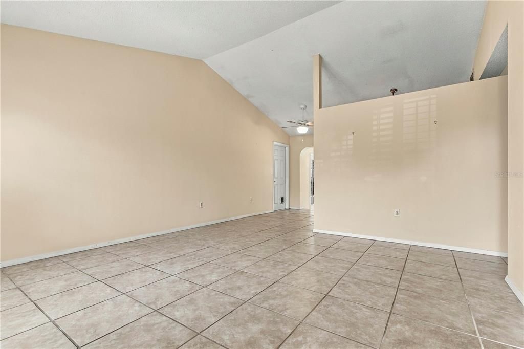 For Sale: $259,000 (3 beds, 2 baths, 1227 Square Feet)