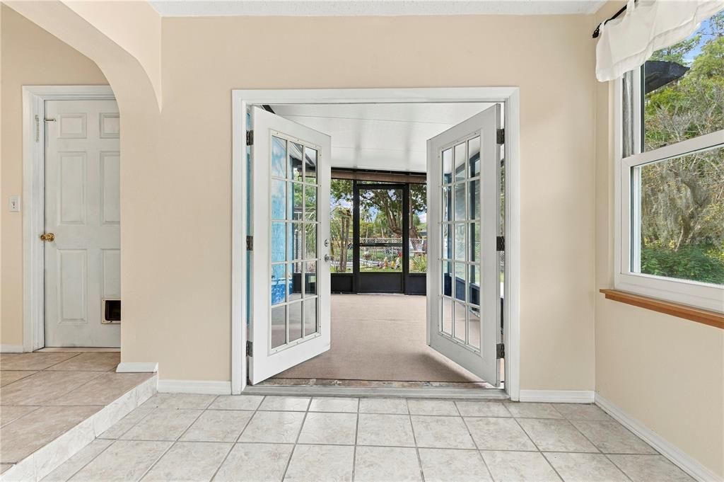 For Sale: $259,000 (3 beds, 2 baths, 1227 Square Feet)